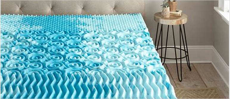 Gel cooling mattress topper